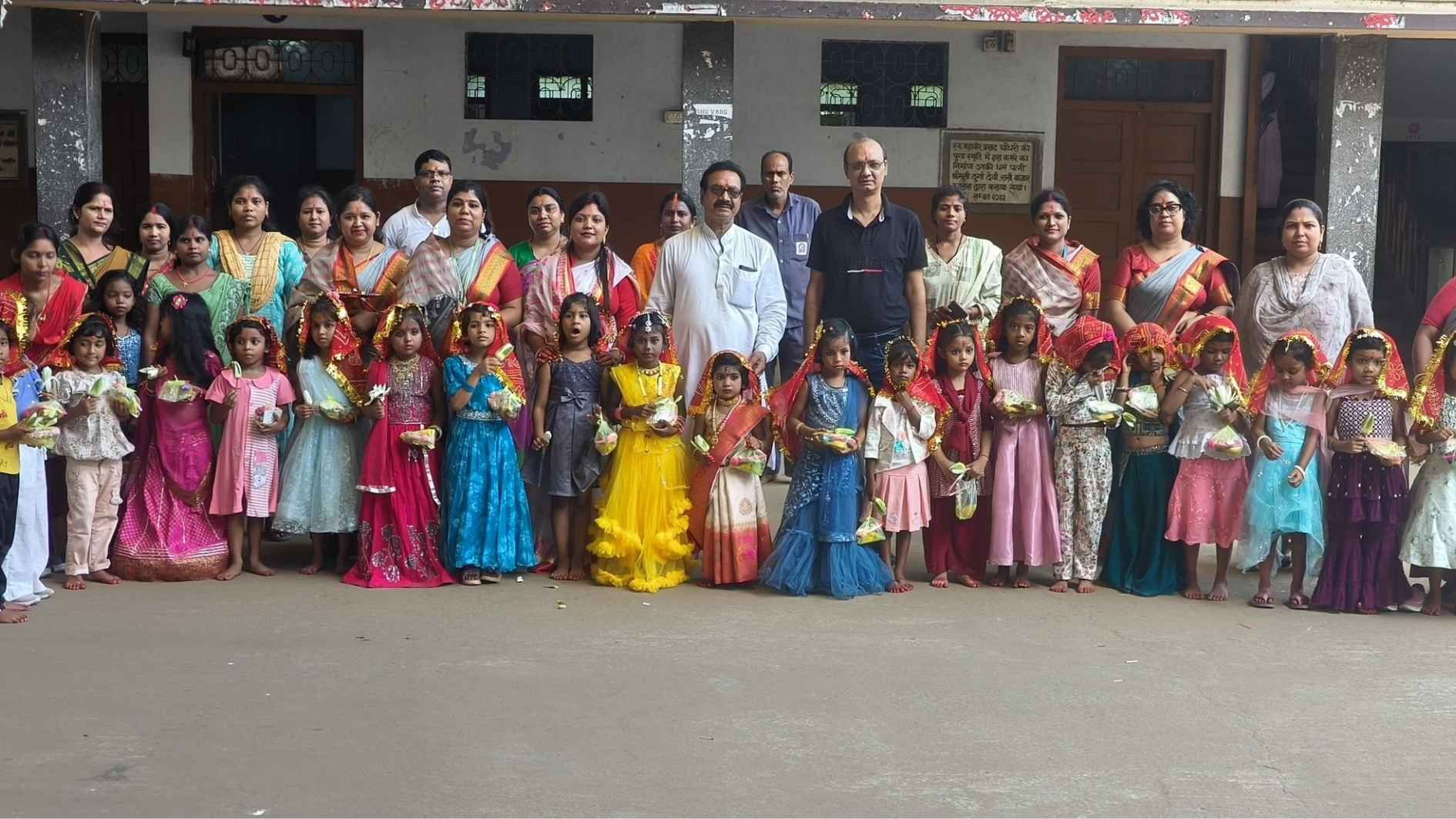 सरस्वती शिशु मंदिर श्यामडीह में नवरात्रि के अवसर पर कन्या पूजन का आयोजन !