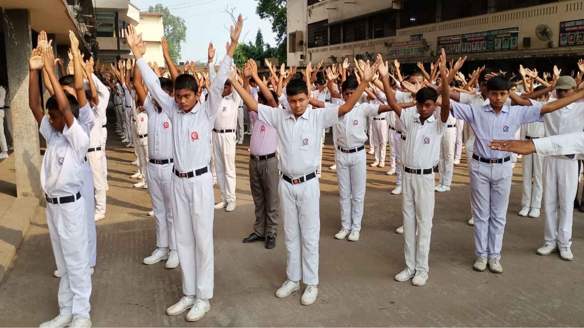 योग से स्वस्थ तन, स्वस्थ मन का संदेश; सरस्वती शिशु मंदिर श्यामडीह में अंतर्राष्ट्रीय योग दिवस मनाया गया !